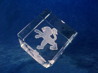 Cubo Cristal Grabado 3D